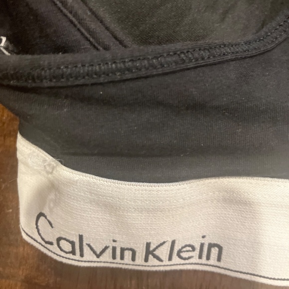 Calvin Klein Bra-Large-Black and white - Picture 3 of 3
